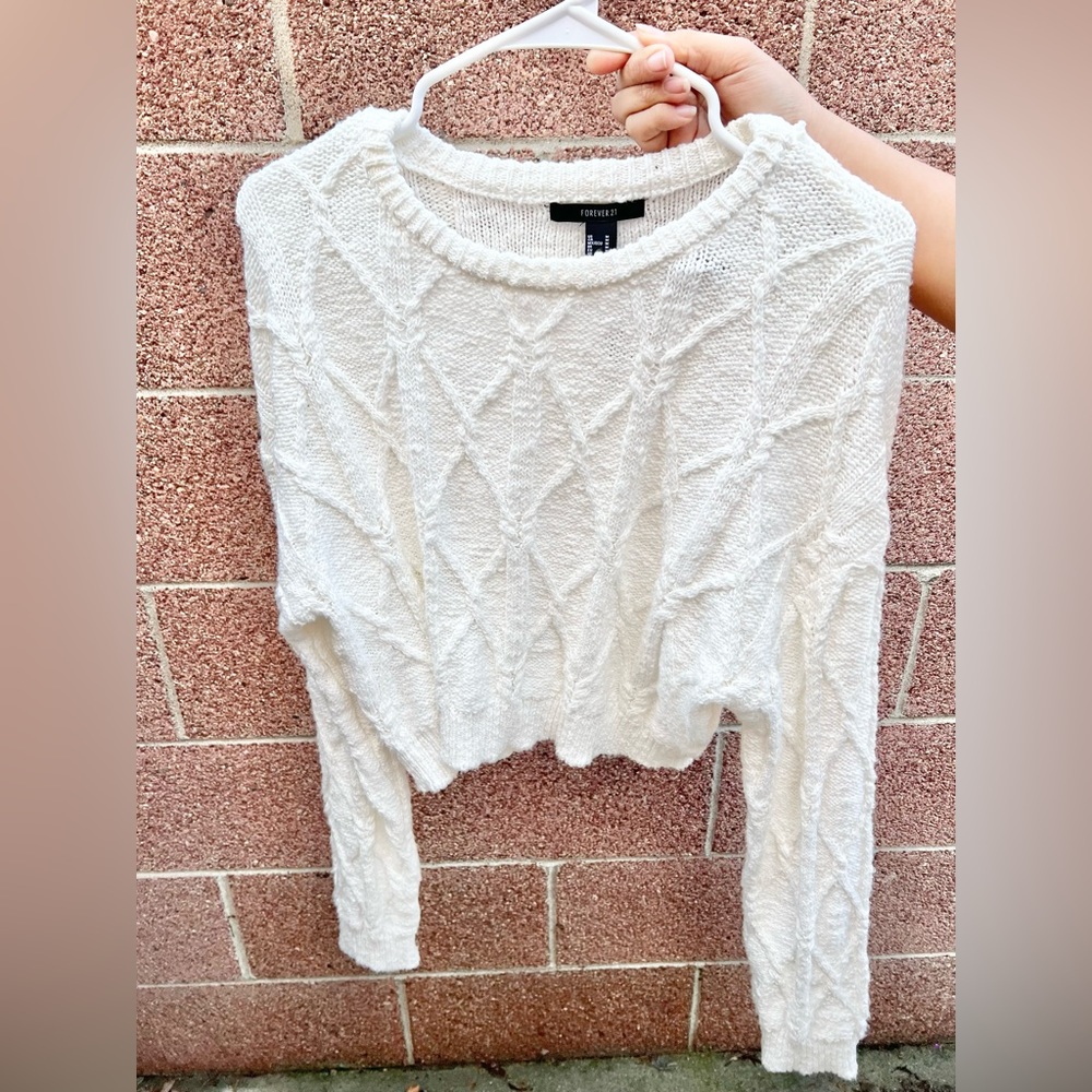 White crop sweater top